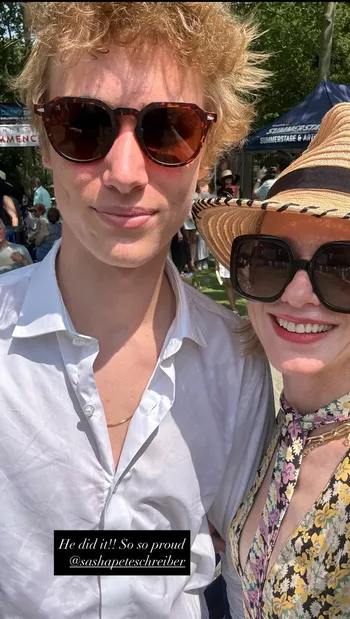 Наоми и Саша