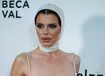 Джулия Фокс