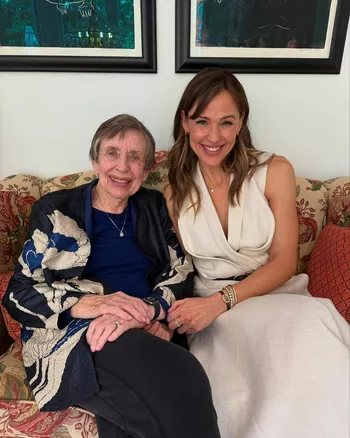 Дженнифер Гарнер