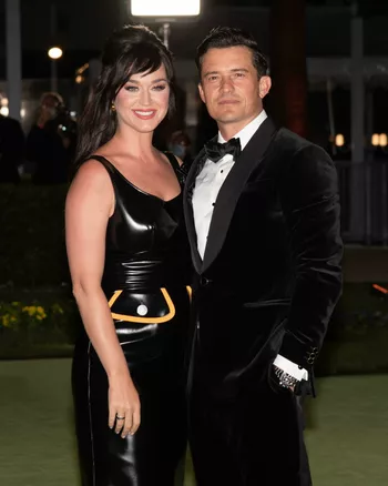 Перри и Блум