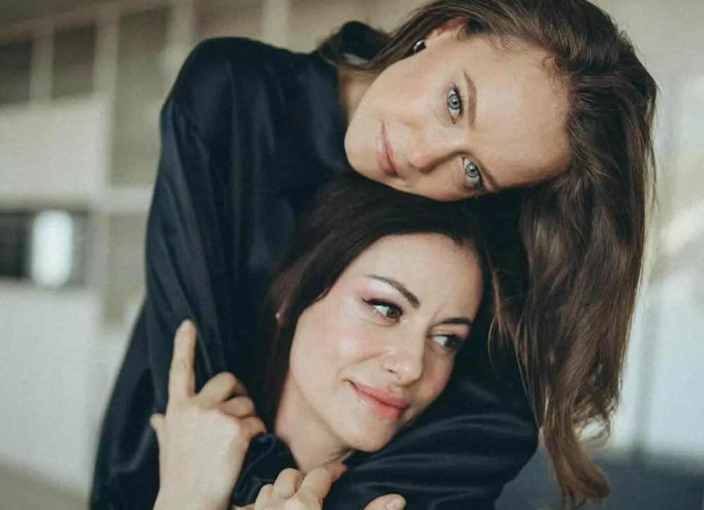 Катерина Ковальчук показала сестру, с которой познакомилась в 21 год