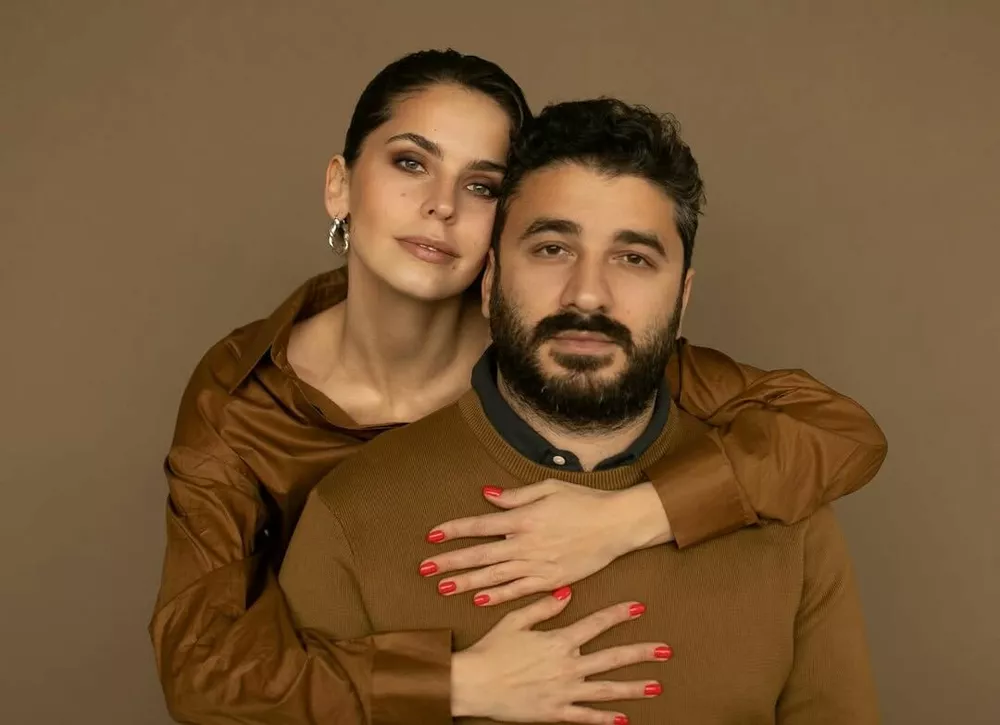 Лиза Моряк и Сарик Андреасян отмечают романтическую годовщину