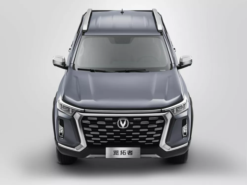 На новый пикап, как и на любую модель CHANGAN, предоставляется оригинальная заводская гарантия 5 лет или 150 000 км — в зависимости от того, что наступит раньше