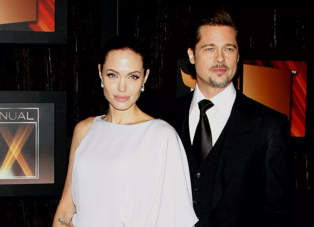 Брэд Питт обвинил Анджелину Джоли в попытке раскрыть конфиденциальную информацию о нем