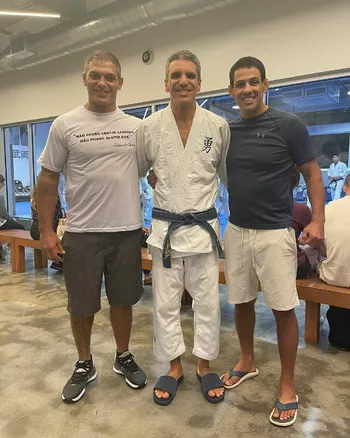 Хоаким Валенте справа