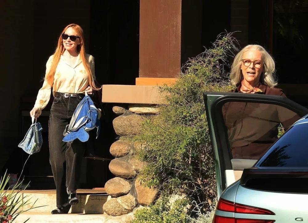 Линдси Лохан и Джейми Ли Кертис замечены на съемках “Чумовой пятницы 2” в Лос-Анджелесе