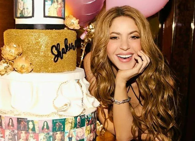Теперь я свободна!: Шакира празднует два года с момента развода
