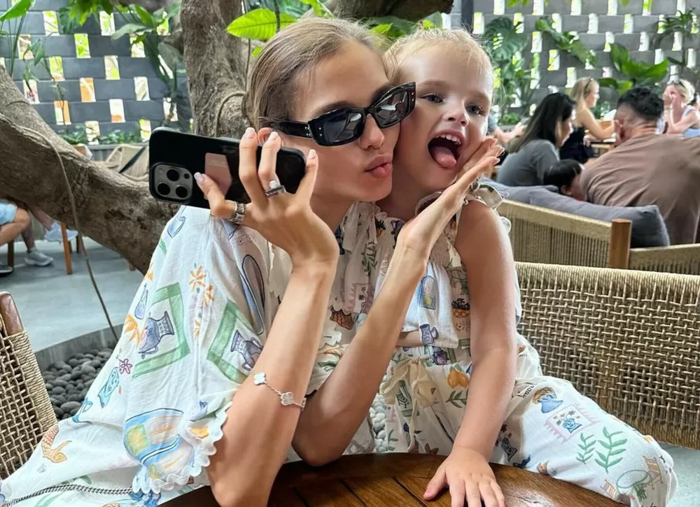 Алеся Кафельникова с размахом отметила 4-летие дочери