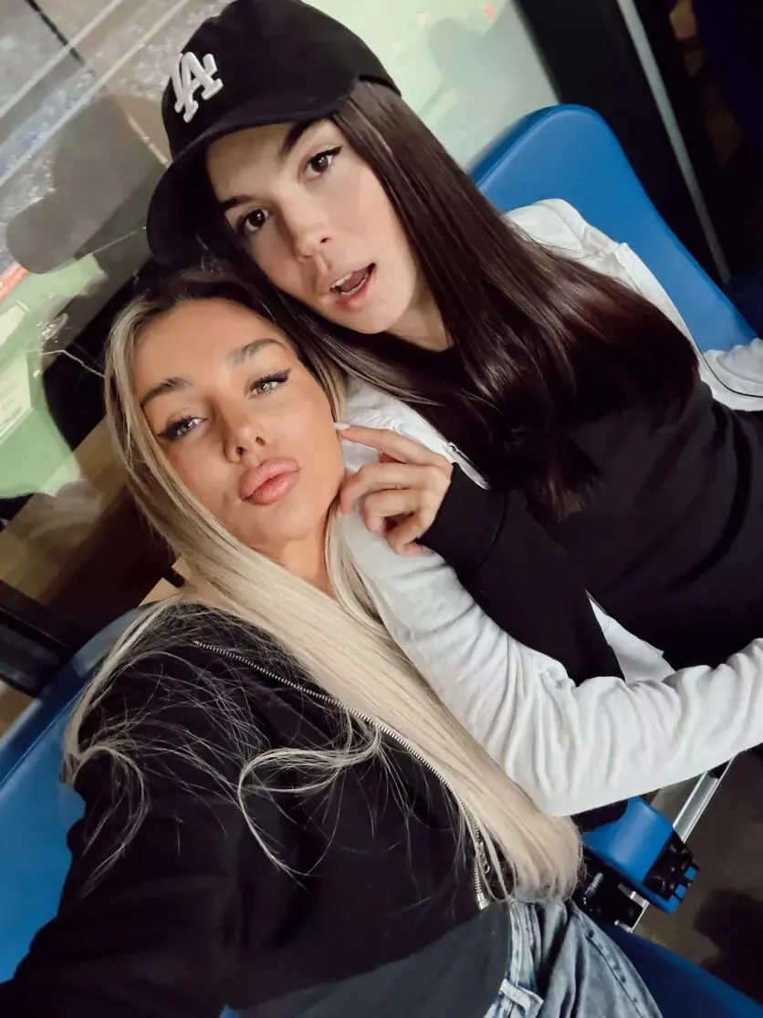 Алина с мамой