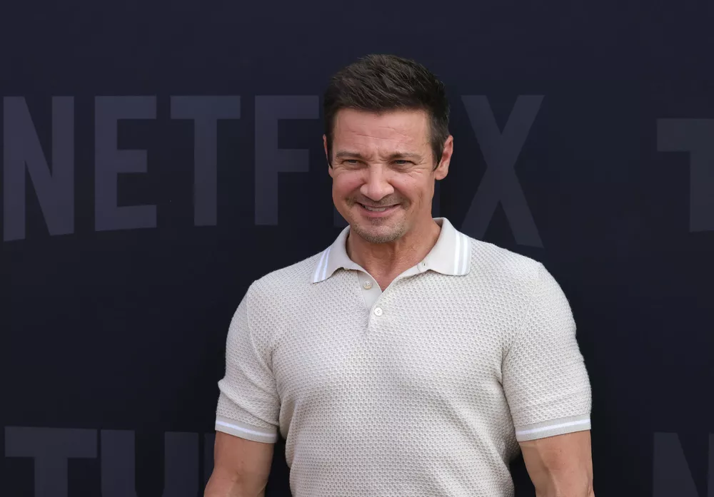 Джереми Реннер