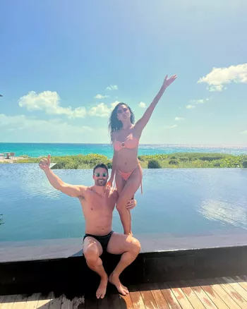 Николь с женихом