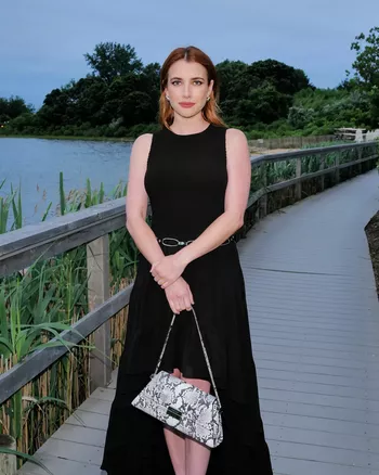 Эмма Робертс