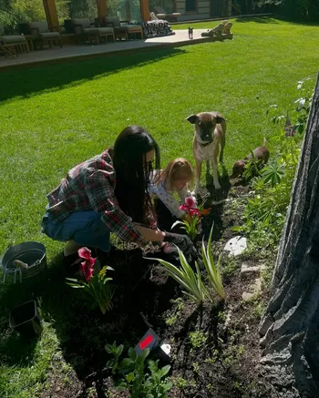 Деми с внучкой