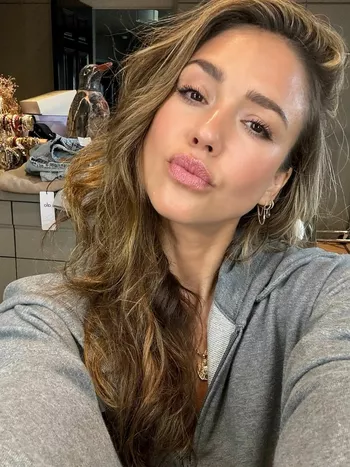 Джессика Альба