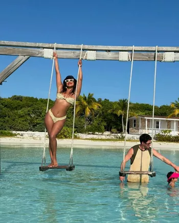 Приянка Чопра с семьей