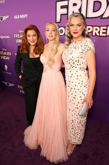 Лиза Энн Уолтер Линдси Лохан и Элейн Хендрикс