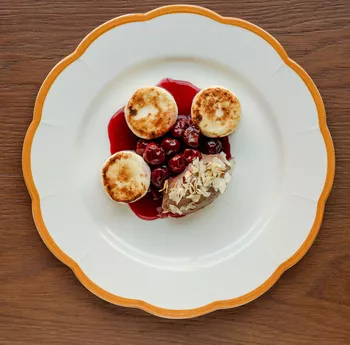 Сырники с муссом из Nutella и вишней