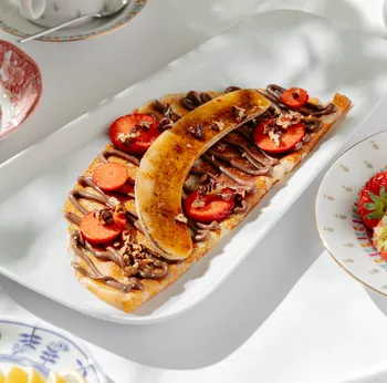 Блин с бананом, клубникой и Nutella