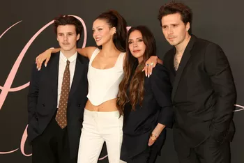 Никола Пельтц с семьей мужа