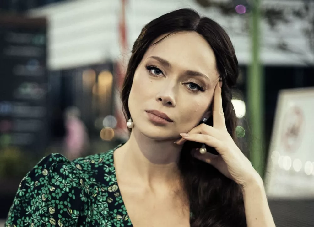 Настасья Самбурская продемонстрировала фигуру в бикини 