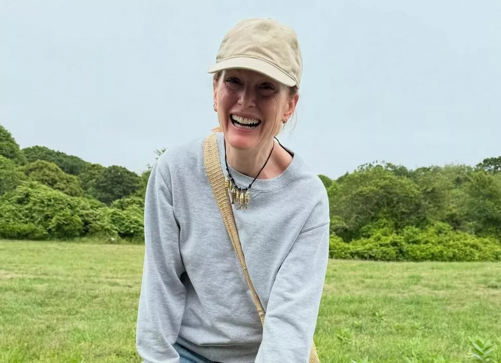 64-летняя Джулианна Мур опубликовала честное фото без макияжа