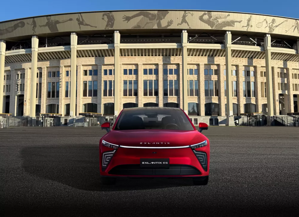 Новый Hongqi, два купе Exlantix, второй Tenet, технологичный iCaur – главные события в мире авто