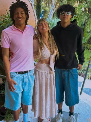 Хайди с сыновьями