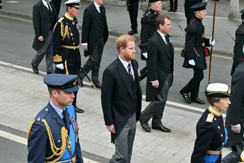 Принц Гарри и Питер Филлипс справа