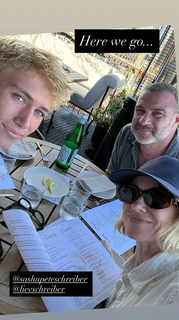 Саша с родителями