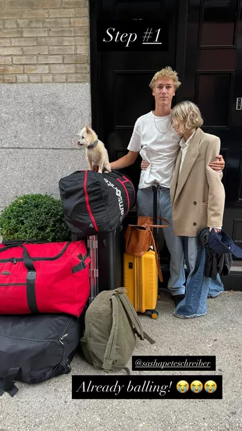 Наоми и Саша