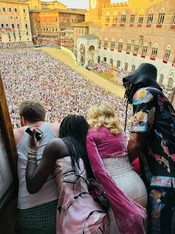 Мадонна с детьми