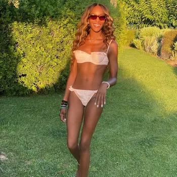 Наоми Кэмпбелл