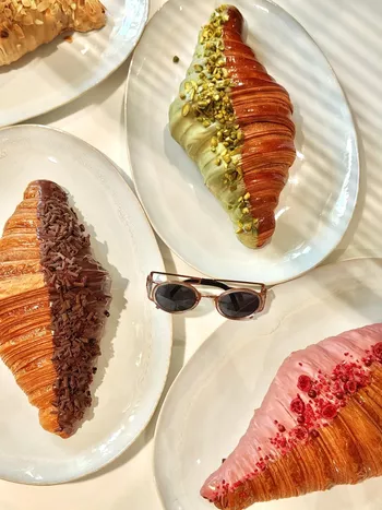 Макси-круассаны в сравнении с солнцезащитными очками