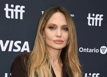 Анджелина Джоли