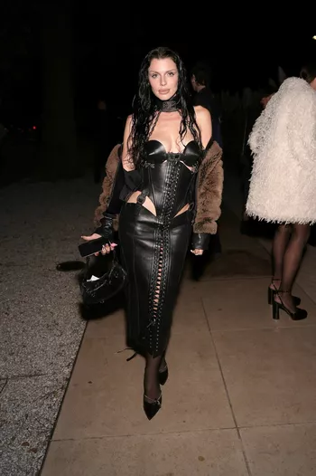 Джулия Фокс