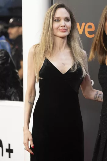 Анджелина Джоли