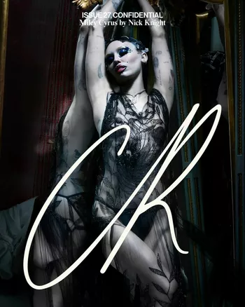 Майли Сайрус на обложке журнала