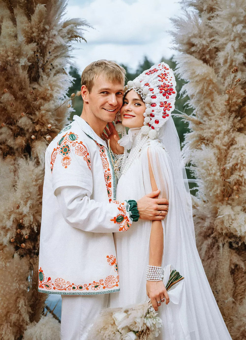 Ангелина Стречина и Илья Малаков: первое совместное интервью о свадьбе |  HELLO! Russia