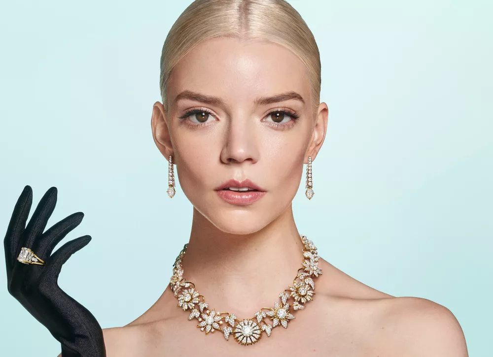 Аня Тейлор-Джой для Tiffany & Co. и не только: дайджест fashion-новостей