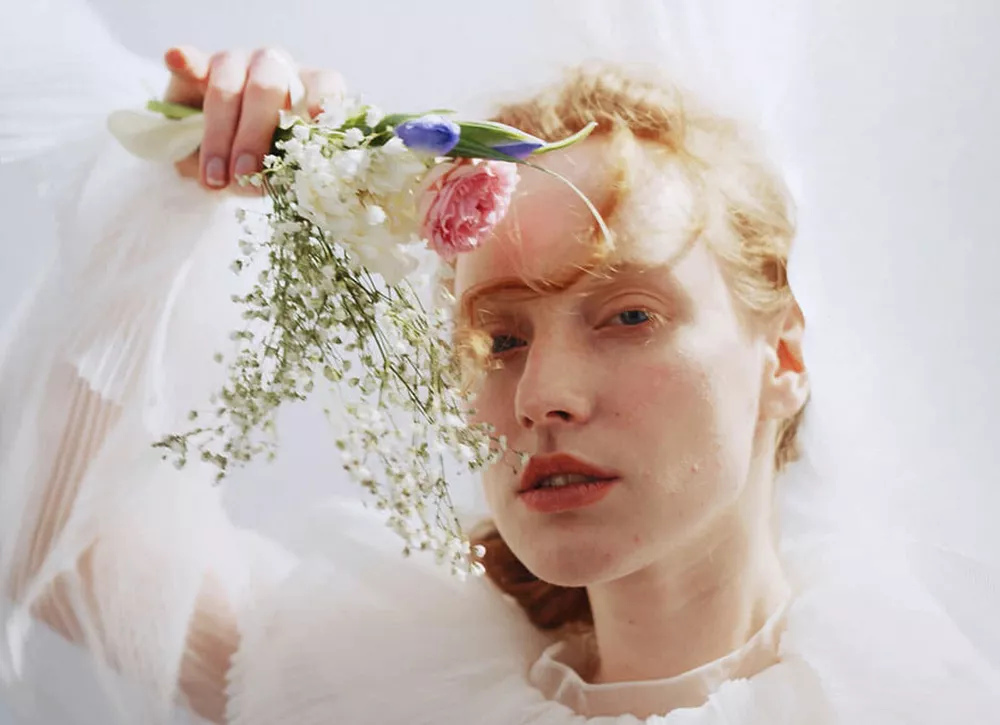 Скинимализм, винный эликсир и куркума-латте: дайджест beauty-новостей