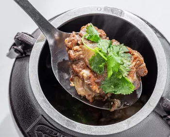 Томленое мясо бычка (также подается на компанию)