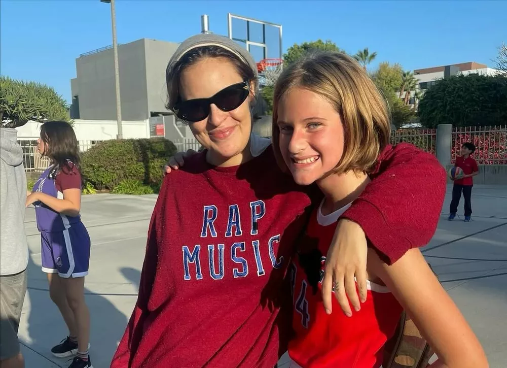 Дочери Брюса Уиллиса воссоединились на редком фото