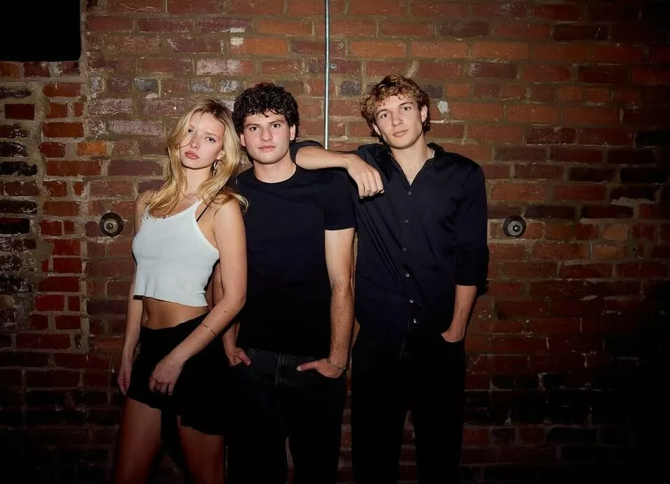 Дочь Гвинет Пэлтроу дебютировала в музыке