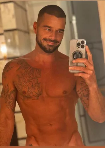 Рики Мартин