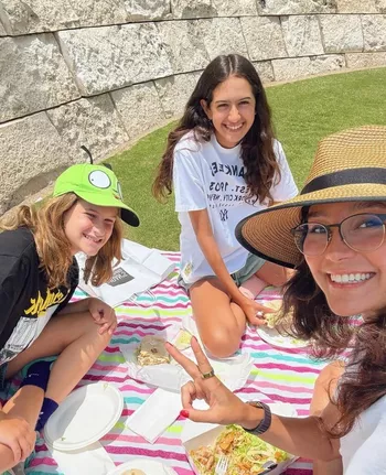 Эмма с Эвелин и Мейбл