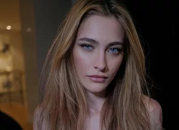 Пэрис Джексон