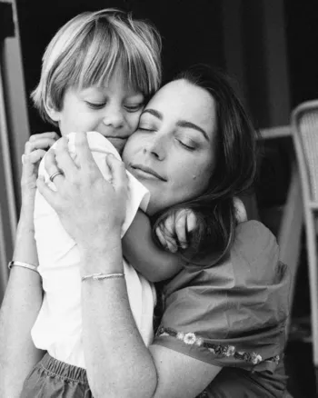 Келли с сыном из архива Зайфен