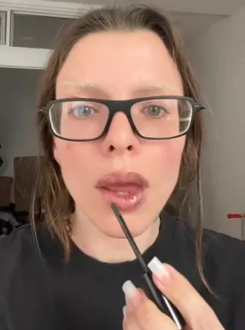 Джулия Фокс