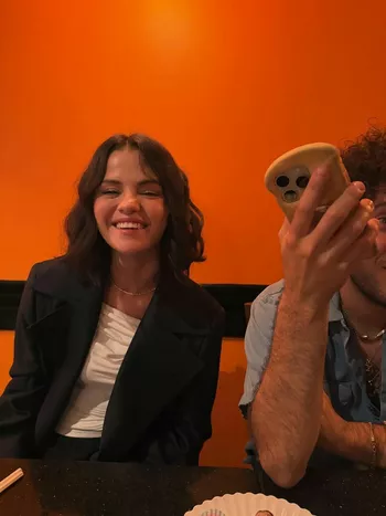 Селена и Бенни