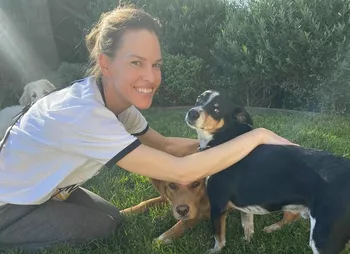 Хилари Суонк